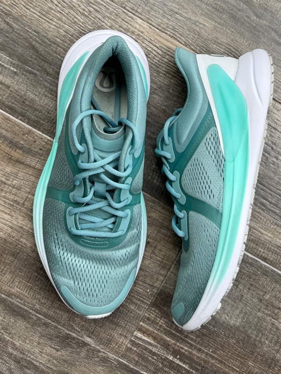 lululemon athletica Shoes - Lululemon sneakers Women's Light Teal Athletic Running Shoes 7.5